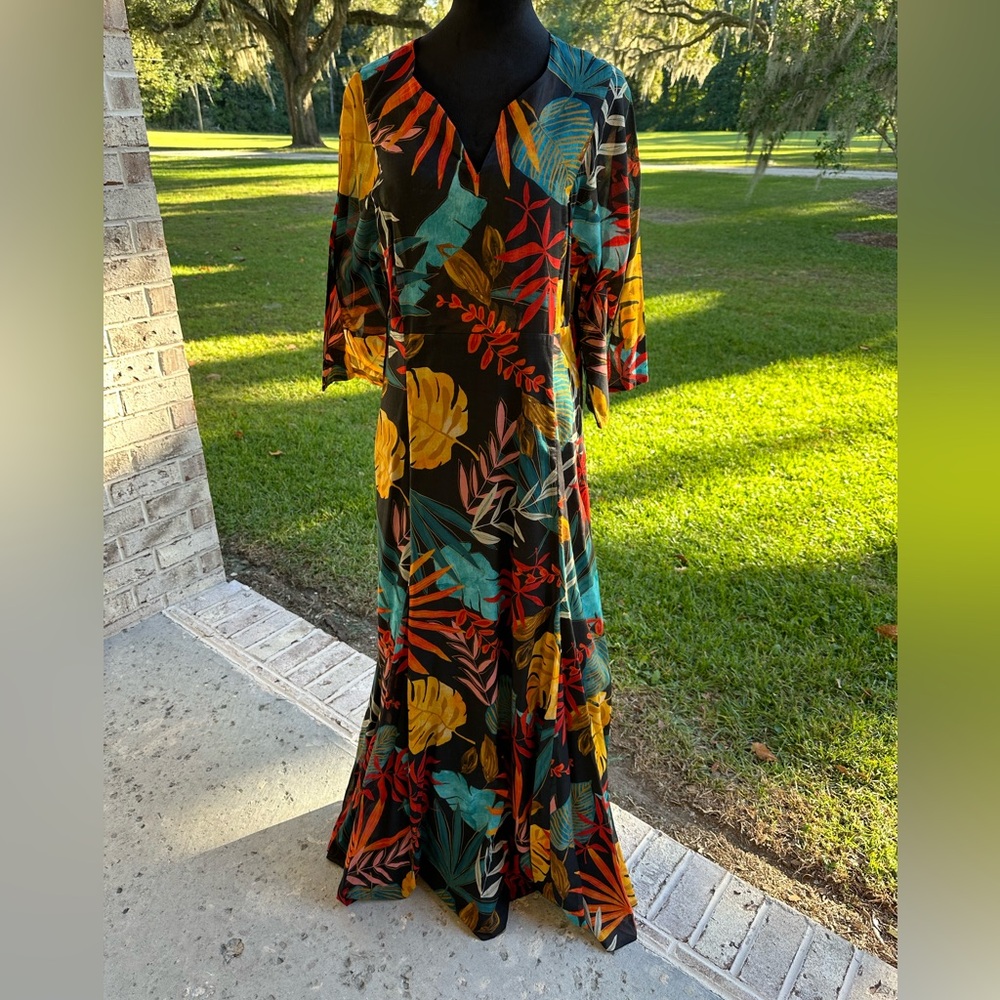 EUC - Caliban Dress - Floral dress - Sz 12/48 IT - Smoke free home